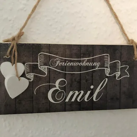 Emil - Barrierefrei Mit Fahrstuhl Und Carport In Ruhiger Altstadtlage Von アパート バレンシュテット