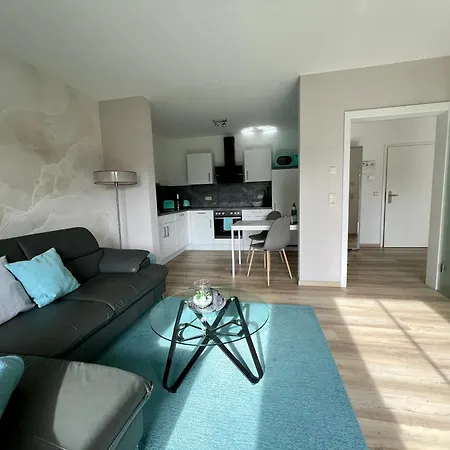 Emil - Barrierefrei Mit Fahrstuhl Und Carport In Ruhiger Altstadtlage Von * バレンシュテット