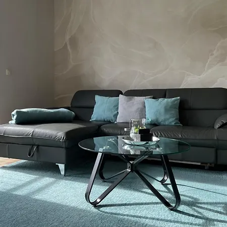 Emil - Barrierefrei Mit Fahrstuhl Und Carport In Ruhiger Altstadtlage Von