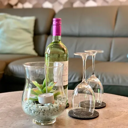 Emil - Barrierefrei Mit Fahrstuhl Und Carport In Ruhiger Altstadtlage Von * Ballenstedt