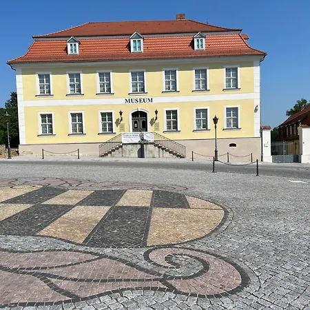 Emil - Barrierefrei Mit Fahrstuhl Und Carport In Ruhiger Altstadtlage Von * バレンシュテット