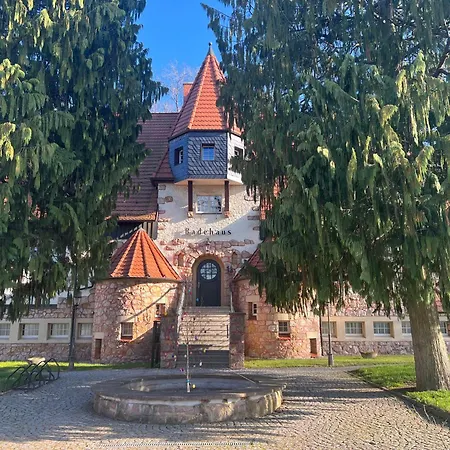 Emil - Barrierefrei Mit Fahrstuhl Und Carport In Ruhiger Altstadtlage Von アパート