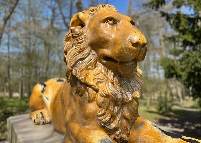 Emil - Barrierefrei Mit Fahrstuhl Und Carport In Ruhiger Altstadtlage Von Ballenstedt