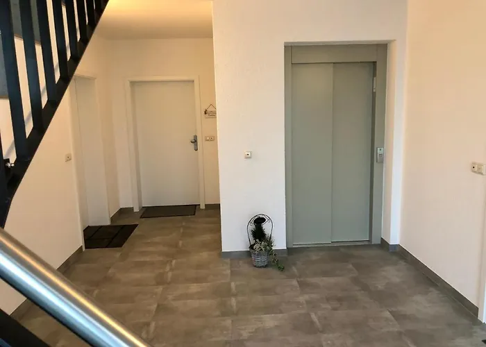 Emil - Barrierefrei Mit Fahrstuhl Und Carport In Ruhiger Altstadtlage Von Apartment Ballenstedt